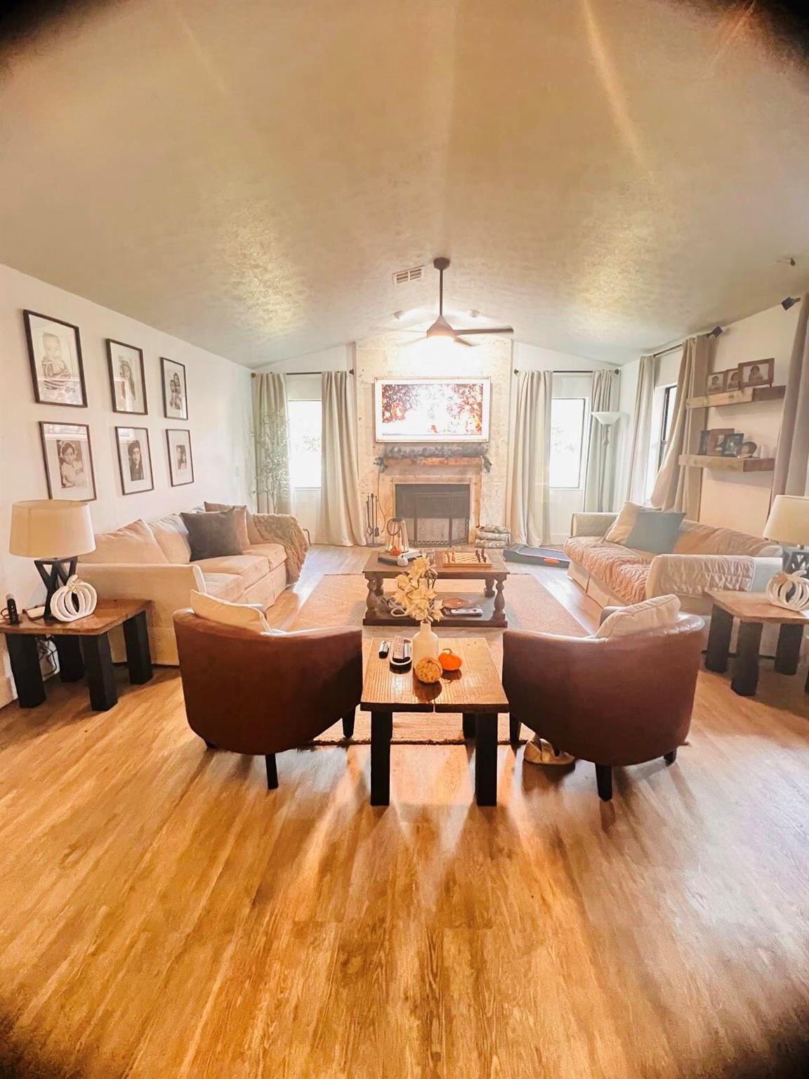 MID-RIVERS YACHT AND COUN - Residential