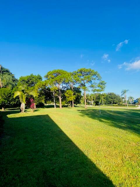 MID-RIVERS YACHT AND COUN - Residential