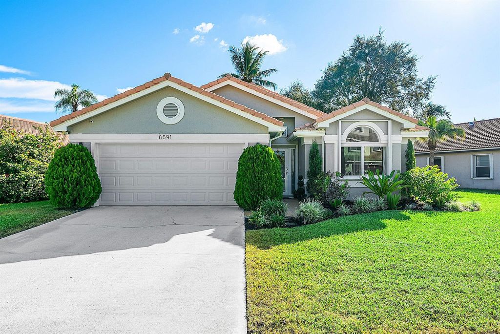 Photo of 8591 Tourmaline Boulevard, Boynton Beach, FL 33472 (MLS # R11135214)