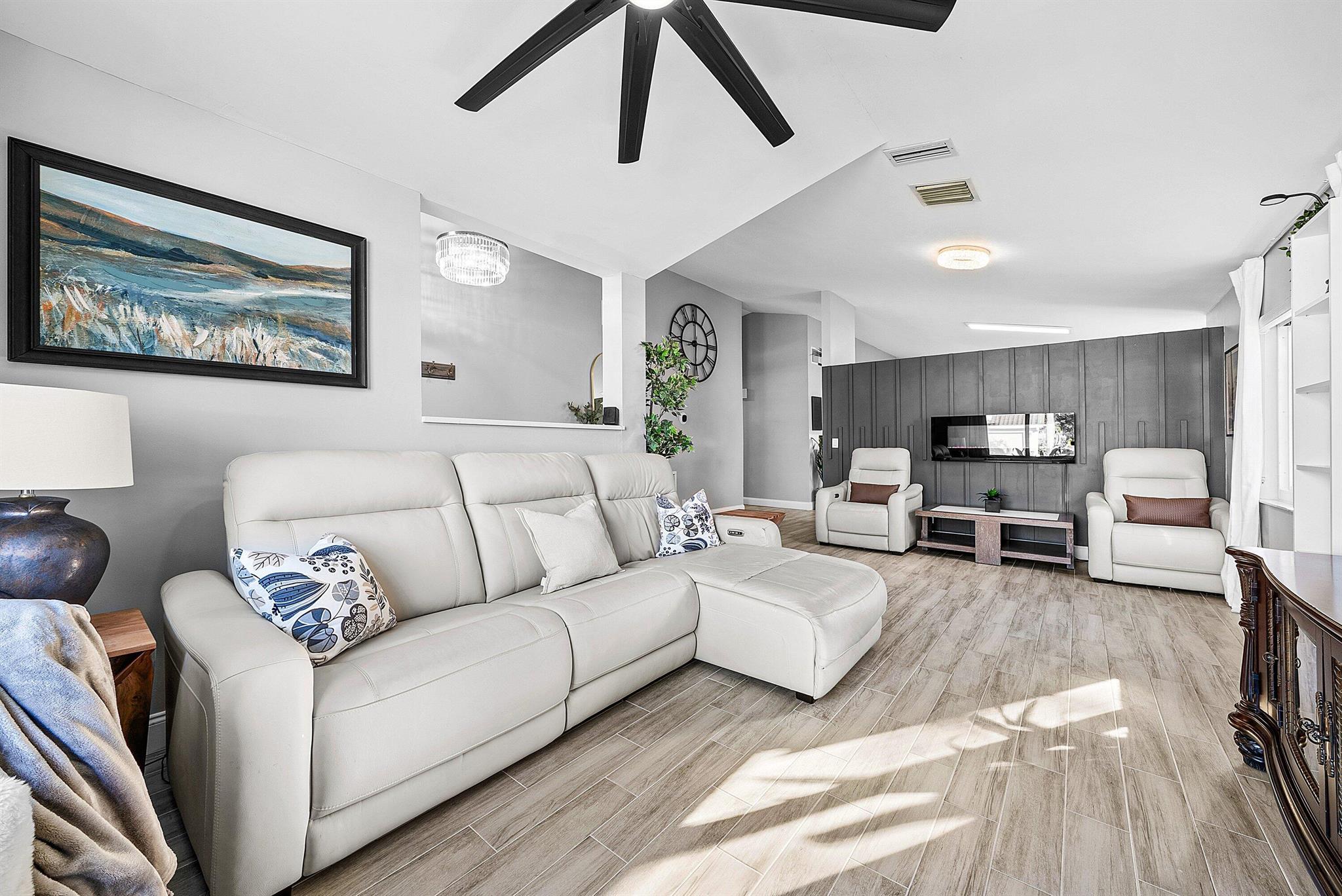 RAINBOW LAKES TR E - Residential