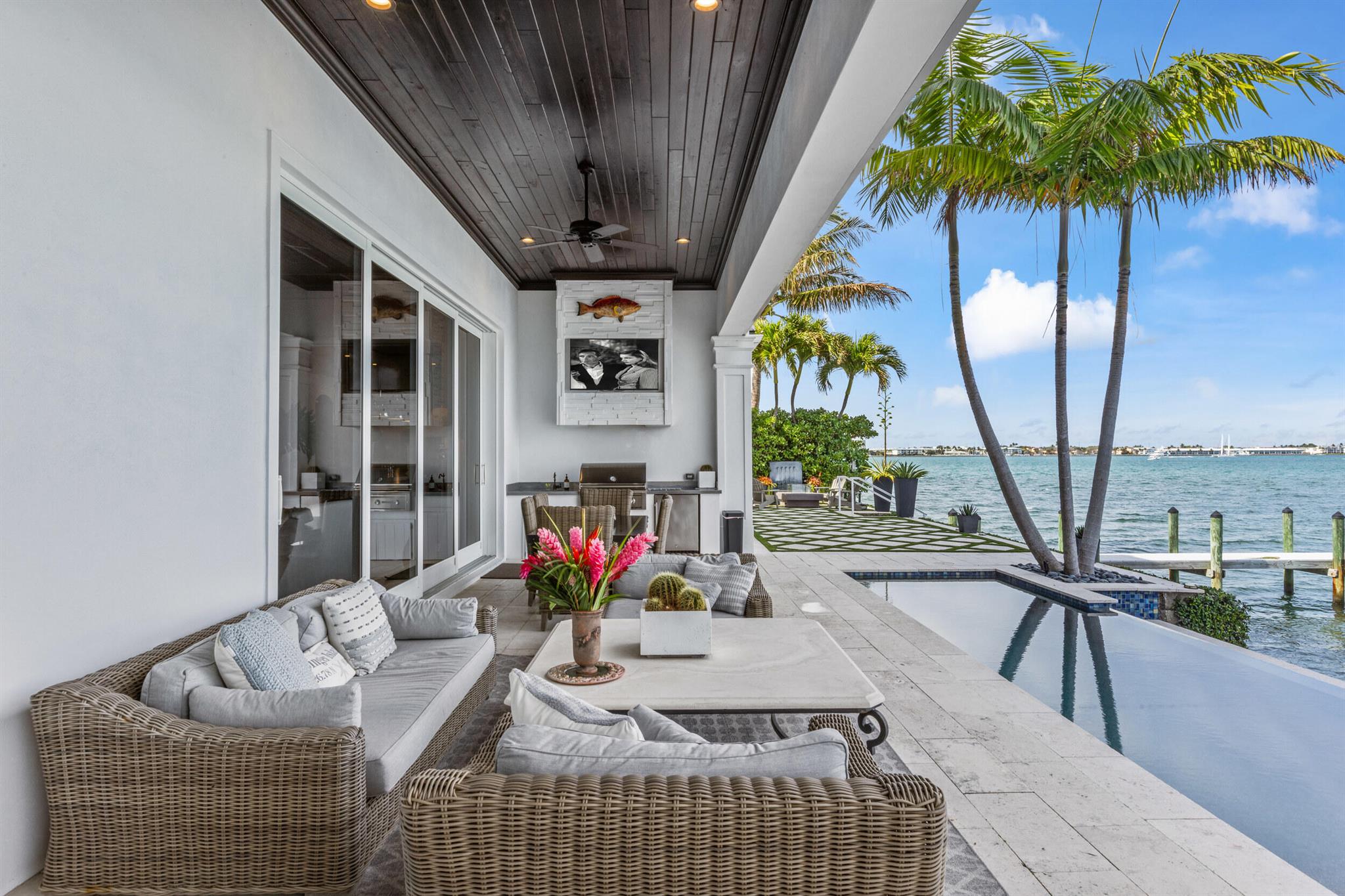 PINE POINT - Residential