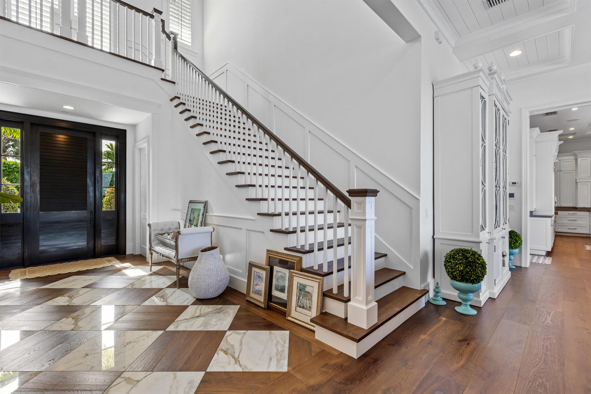 PINE POINT - Residential