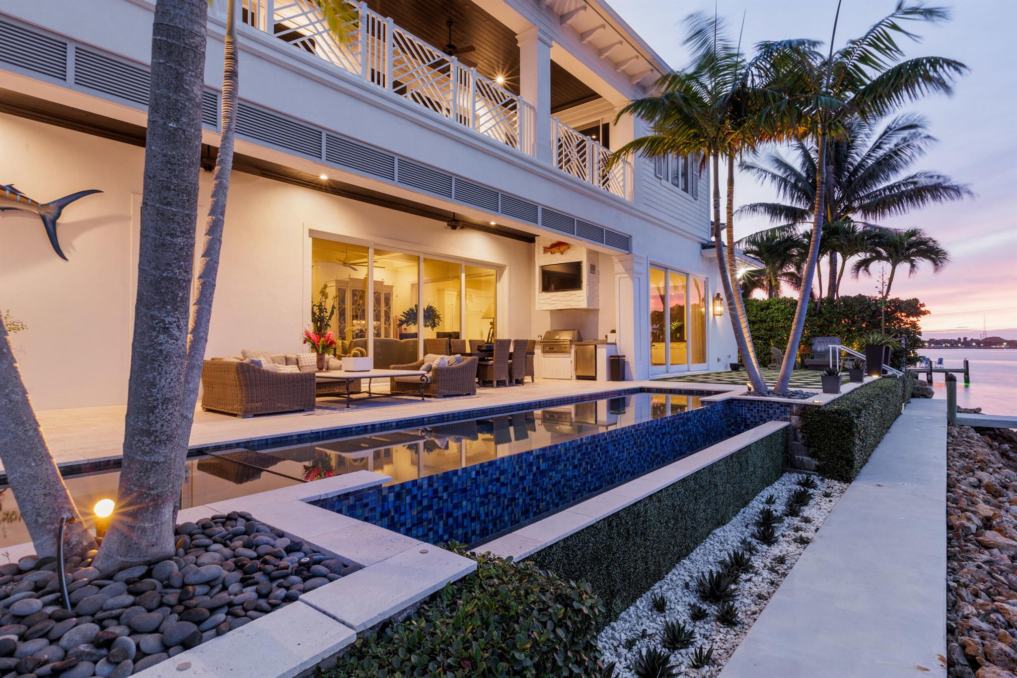 PINE POINT - Residential