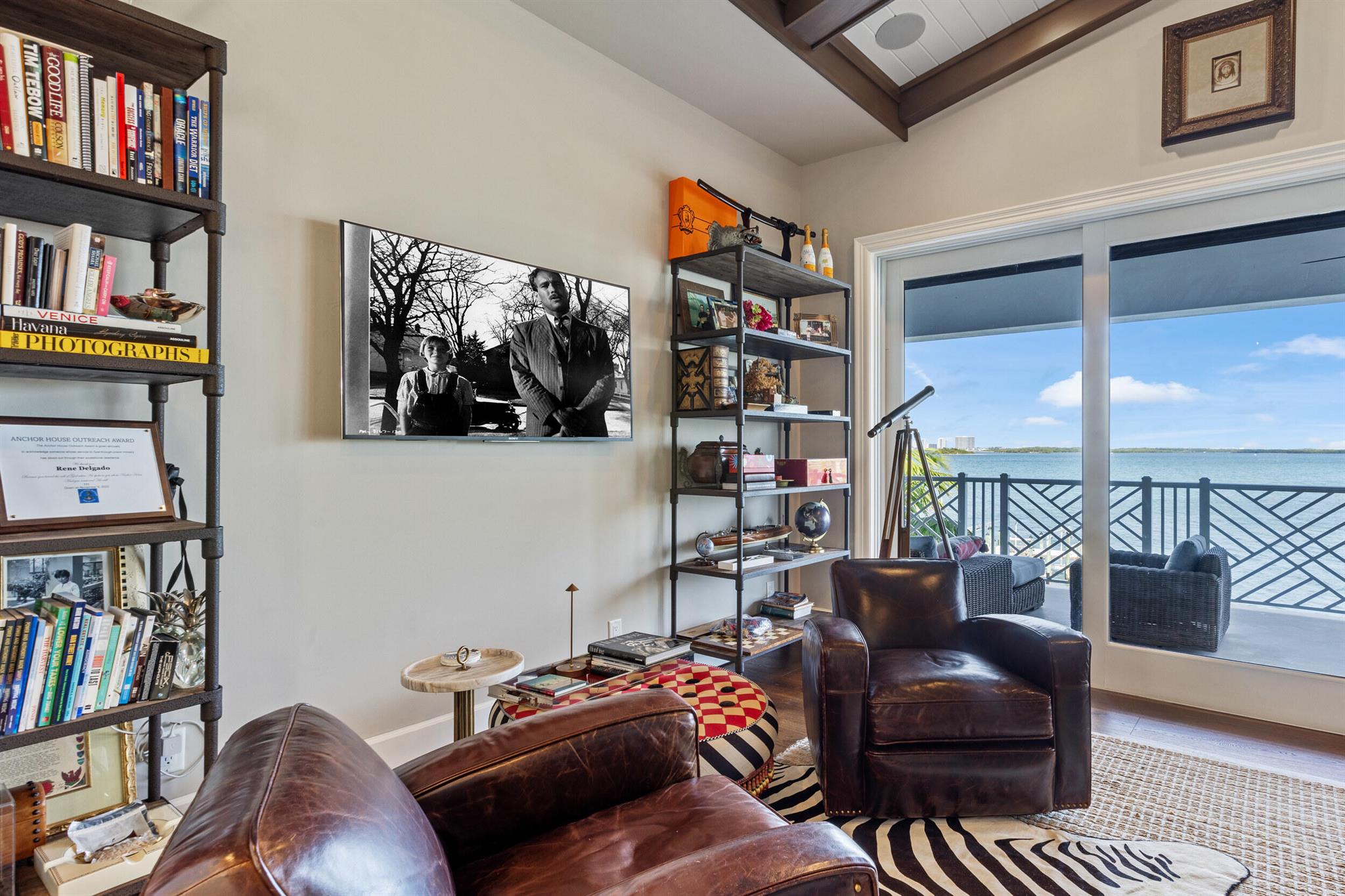 PINE POINT - Residential