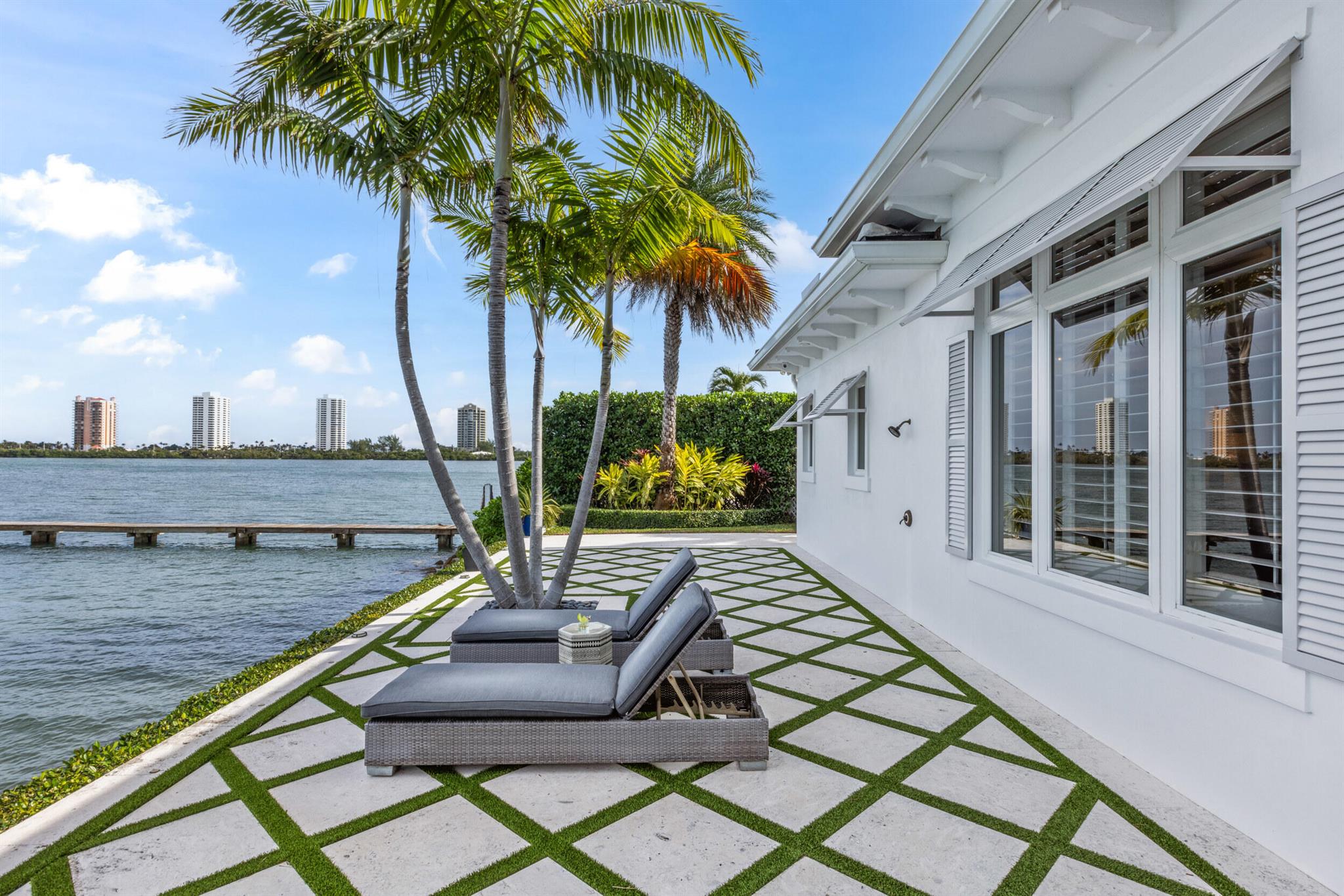 PINE POINT - Residential