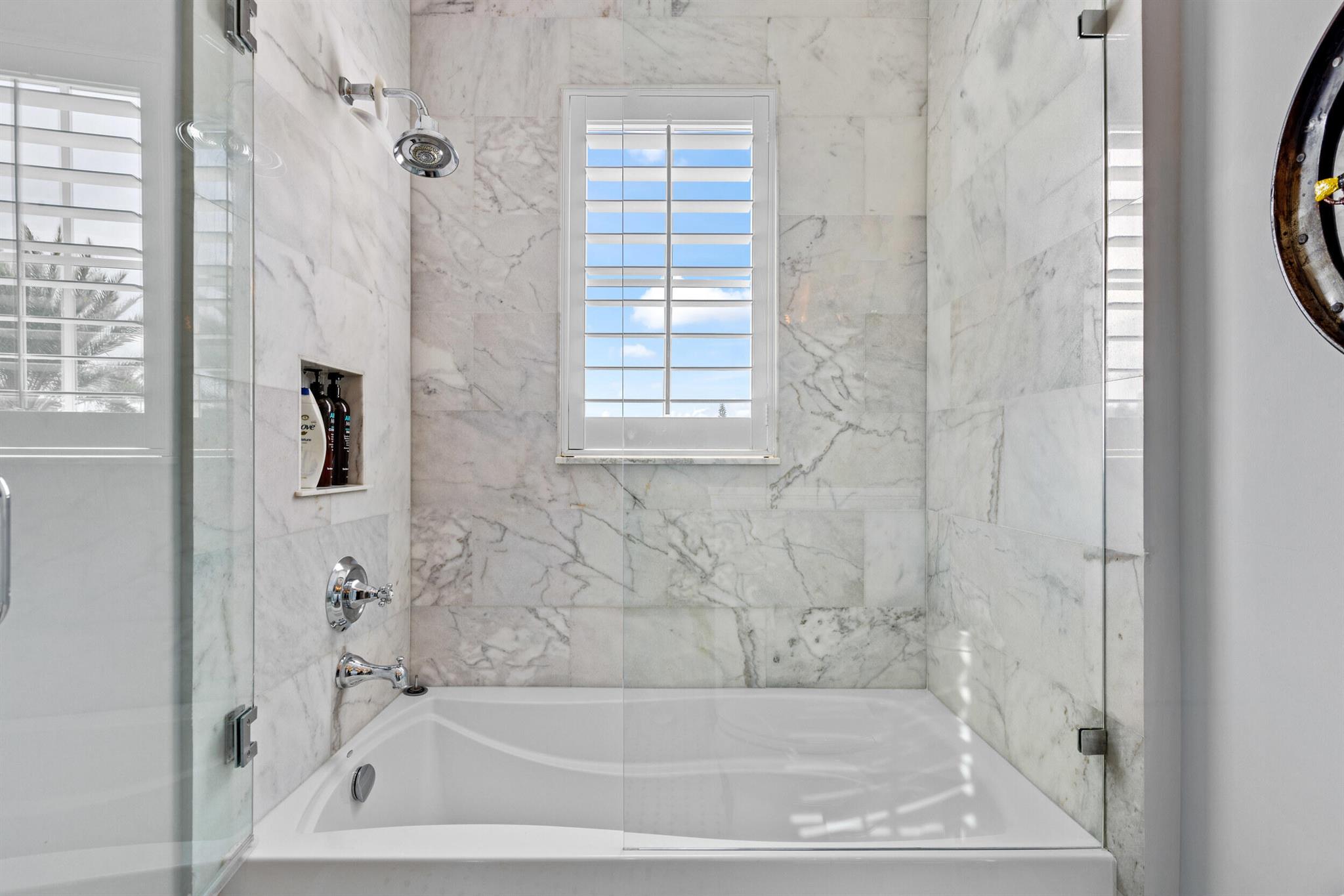 PINE POINT - Residential