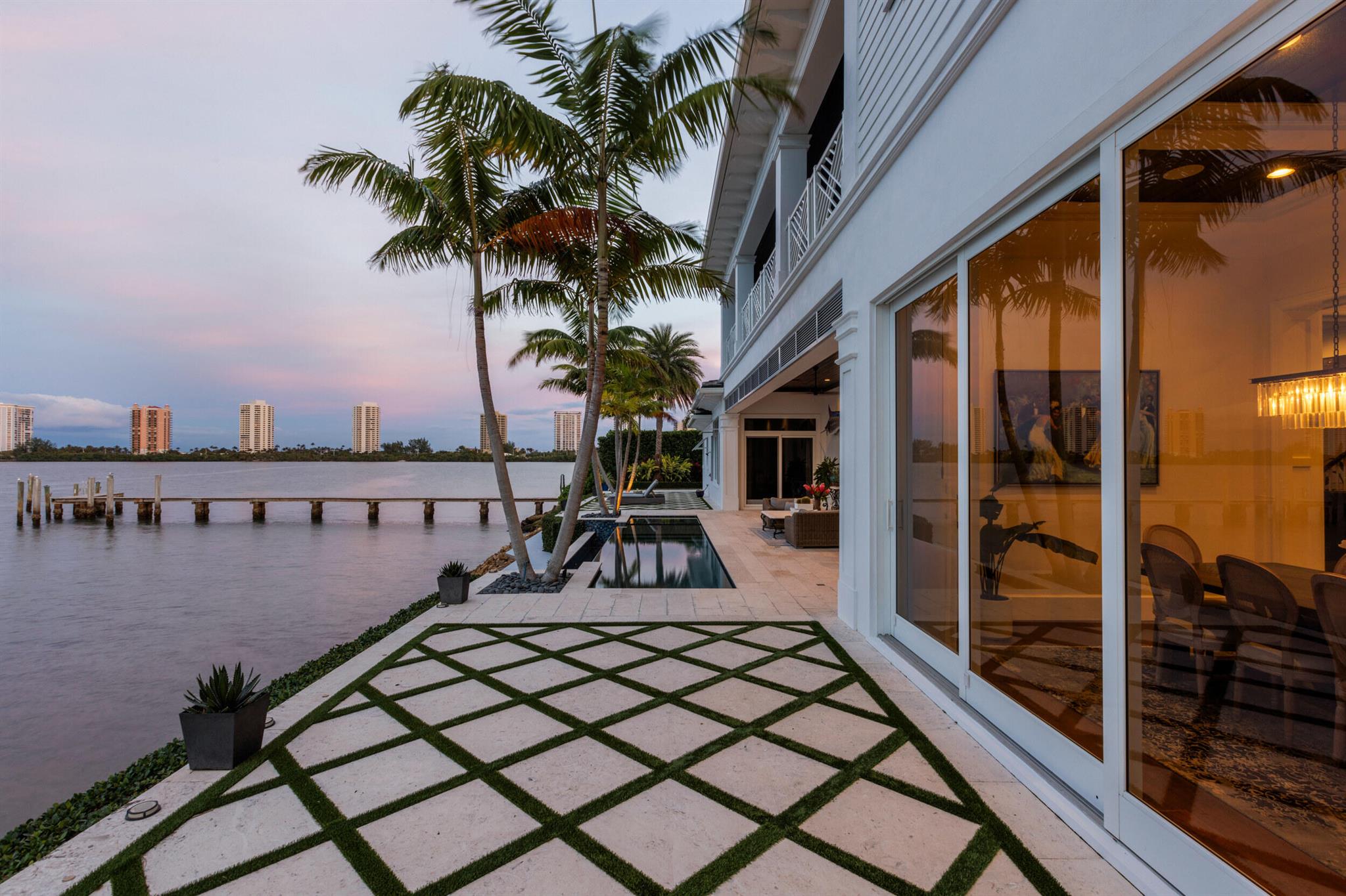 PINE POINT - Residential