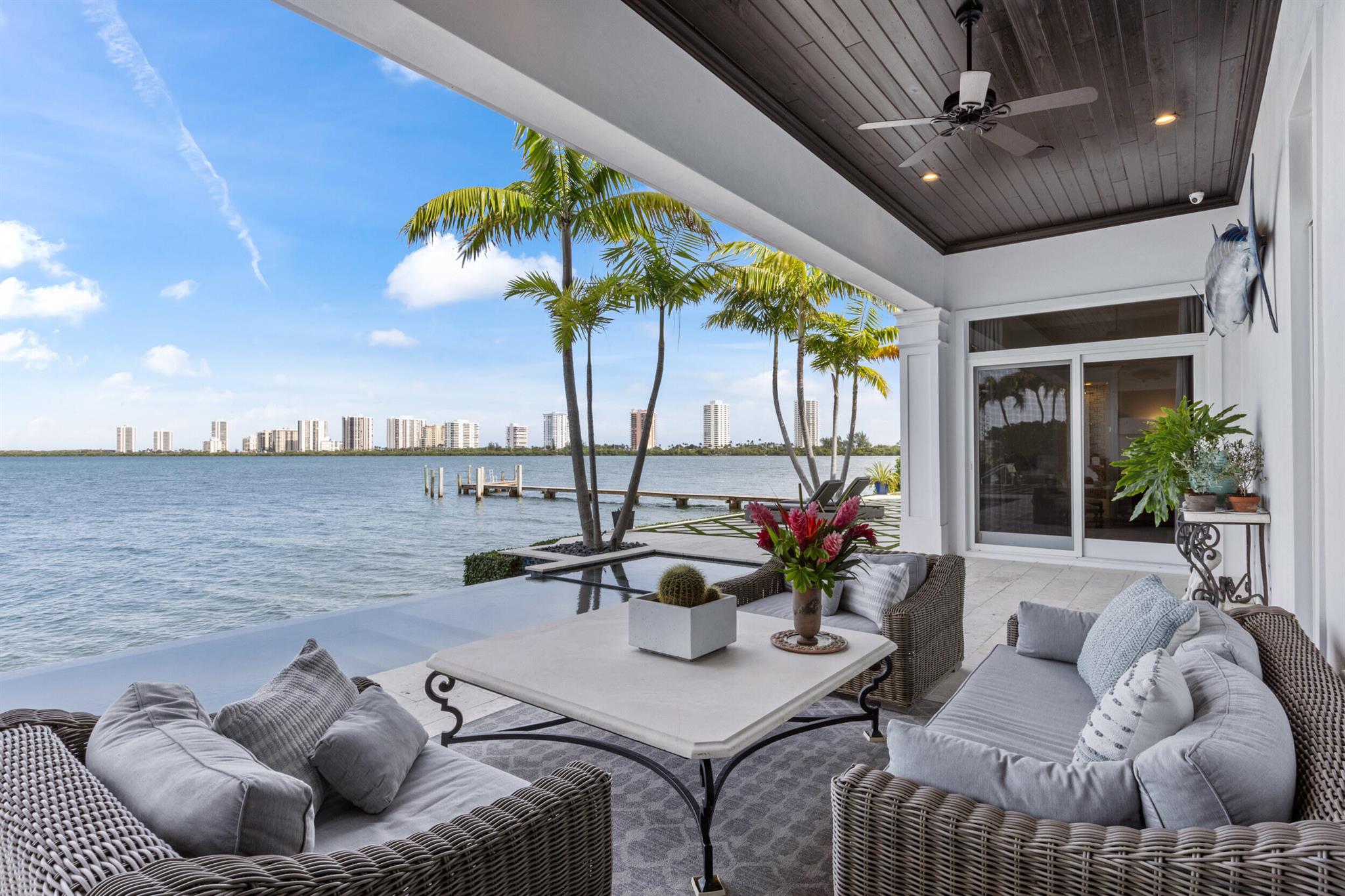 PINE POINT - Residential