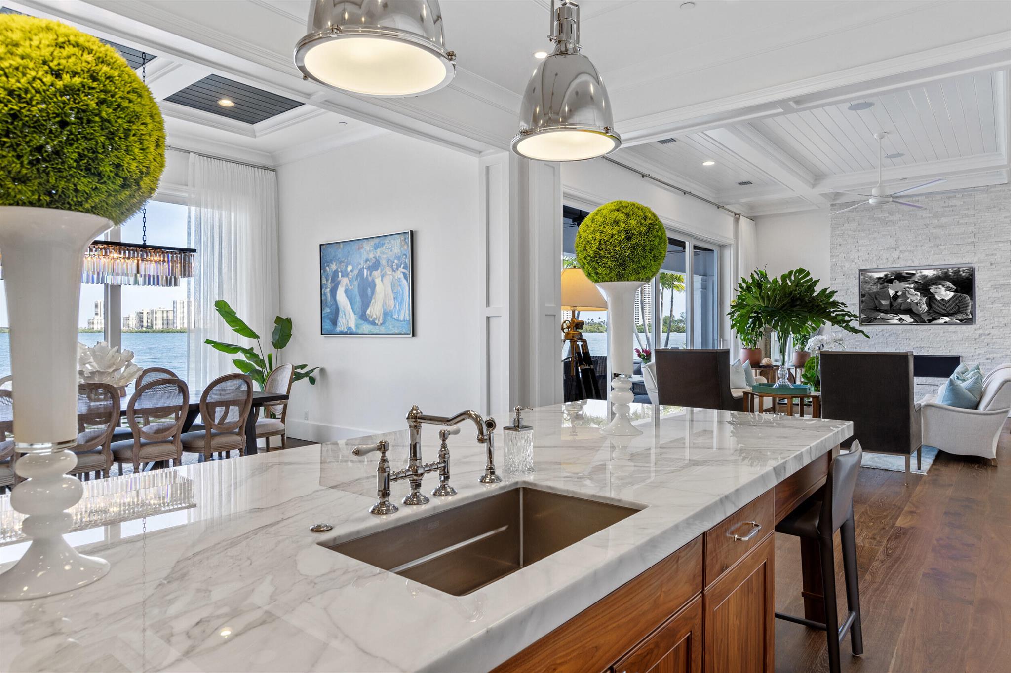 PINE POINT - Residential