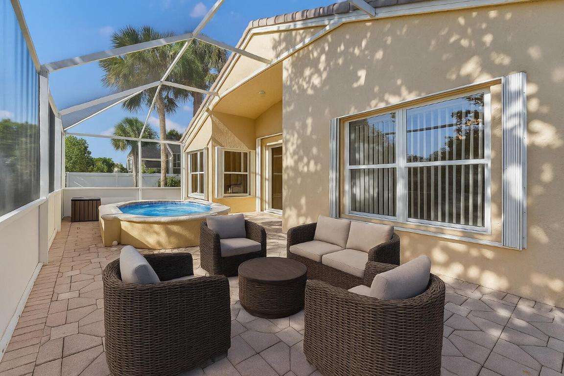 GATEWAY PALMS - Residential