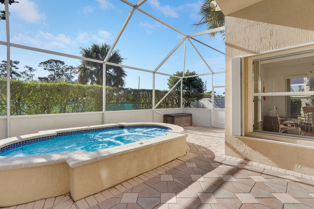 Photo of 8218 Palm Gate Drive, Boynton Beach, FL 33436 (MLS # R11078800)