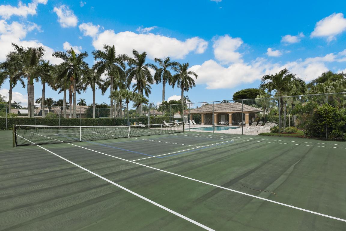 GATEWAY PALMS - Residential