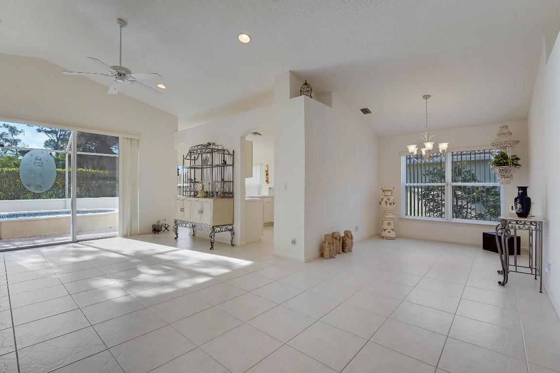 GATEWAY PALMS - Residential