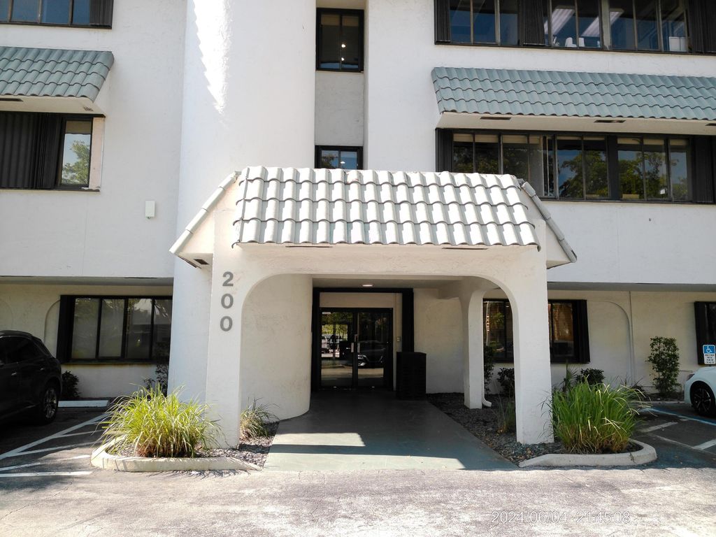 Photo of 200 W Palmetto Park Road, Boca Raton, FL 33432 (MLS # B26017895)