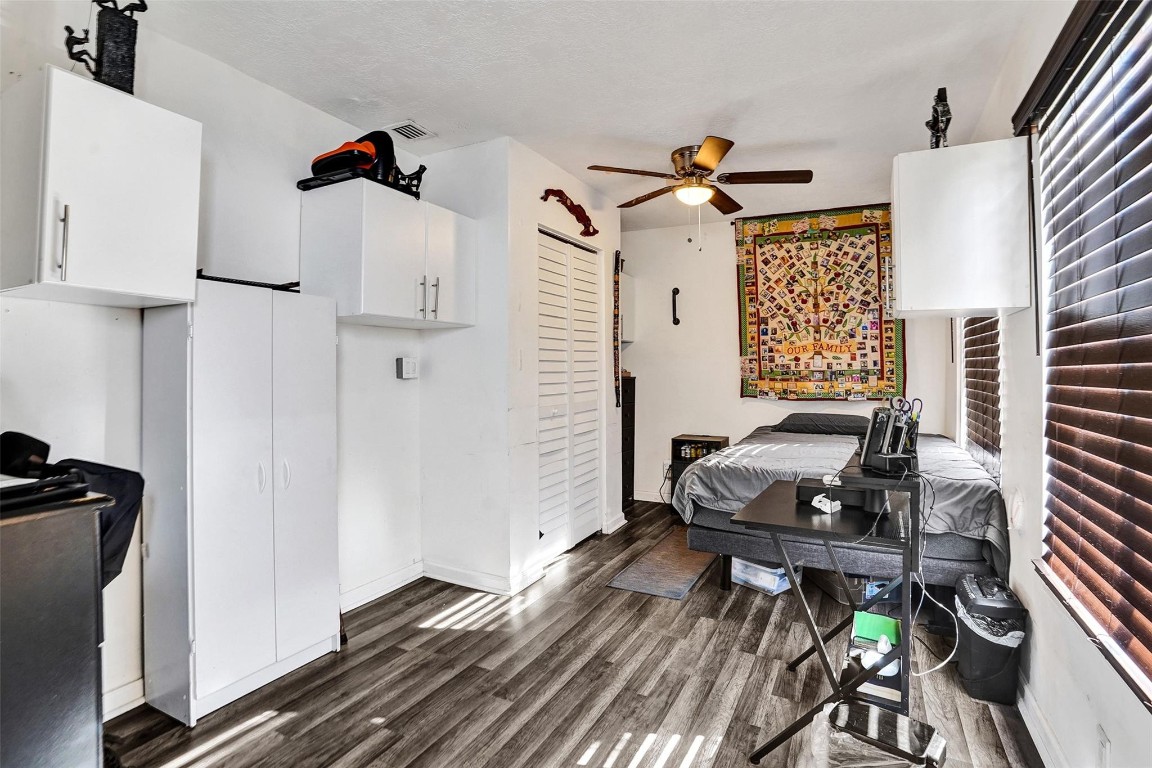 Crystal Lake 4th - Residential