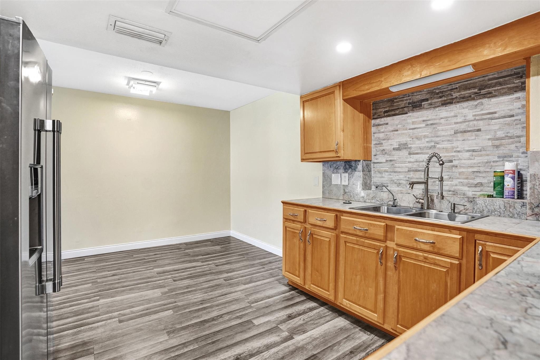 Crystal Lake 4th - Residential