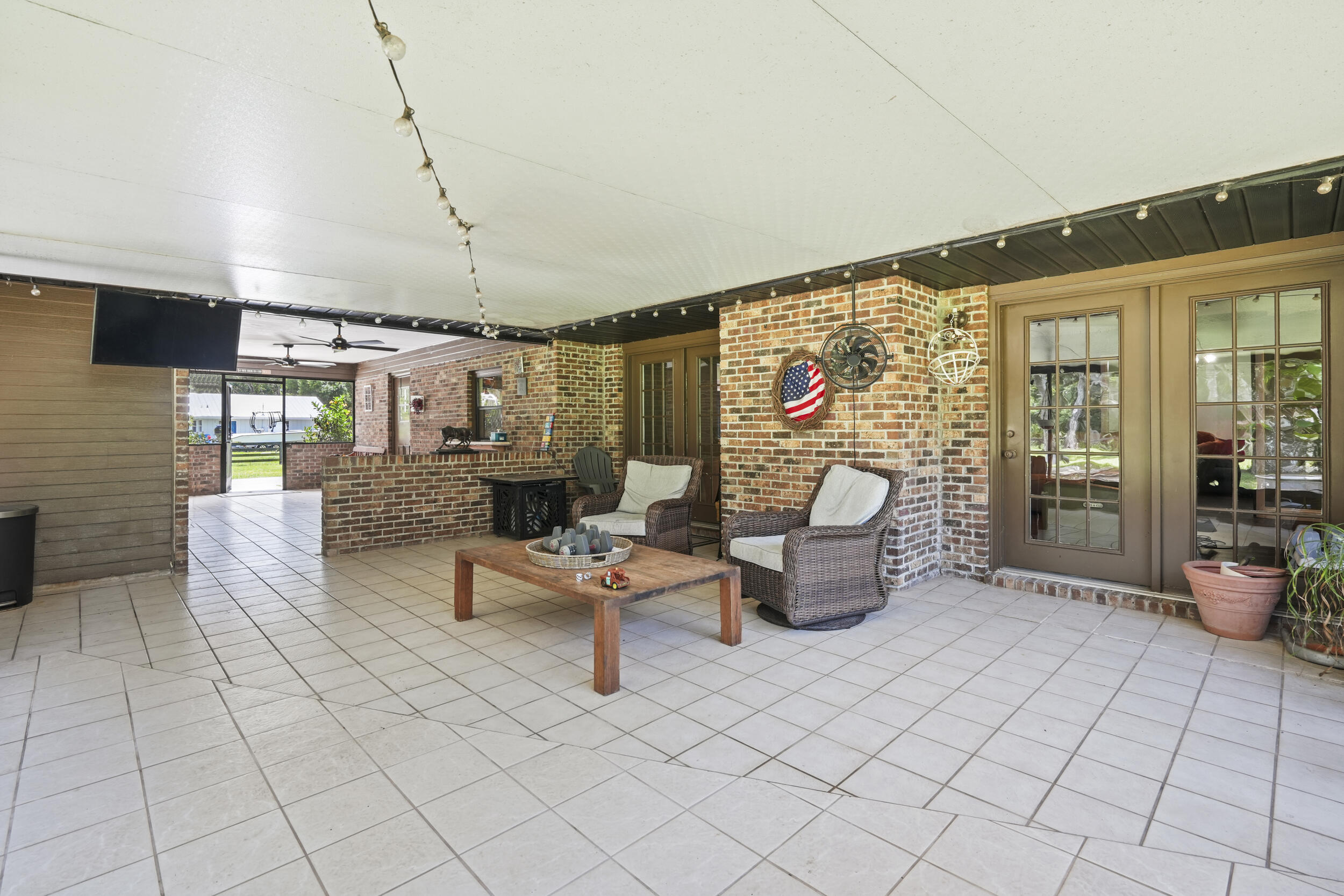 METES AND BOUNDS - Residential
