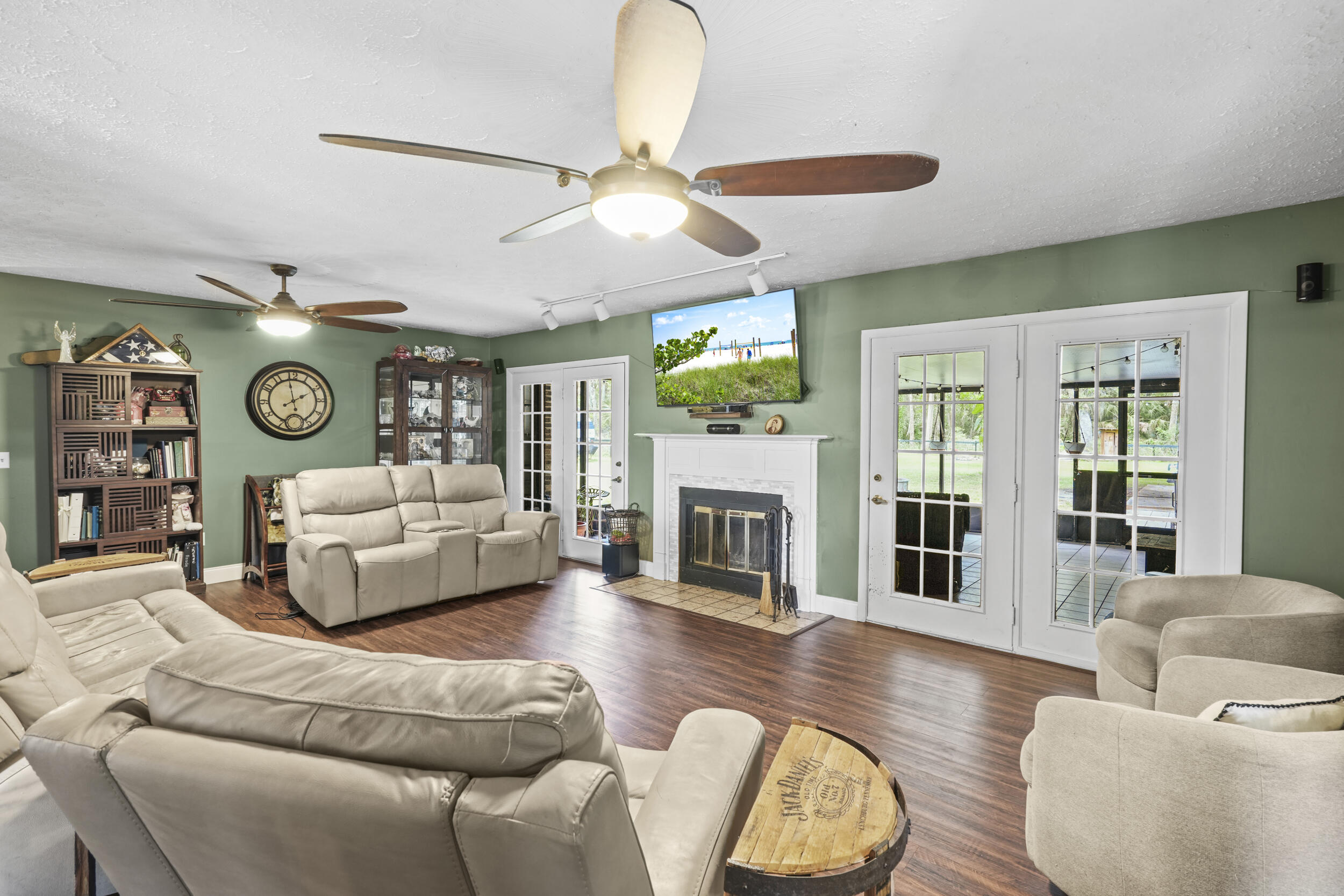 METES AND BOUNDS - Residential