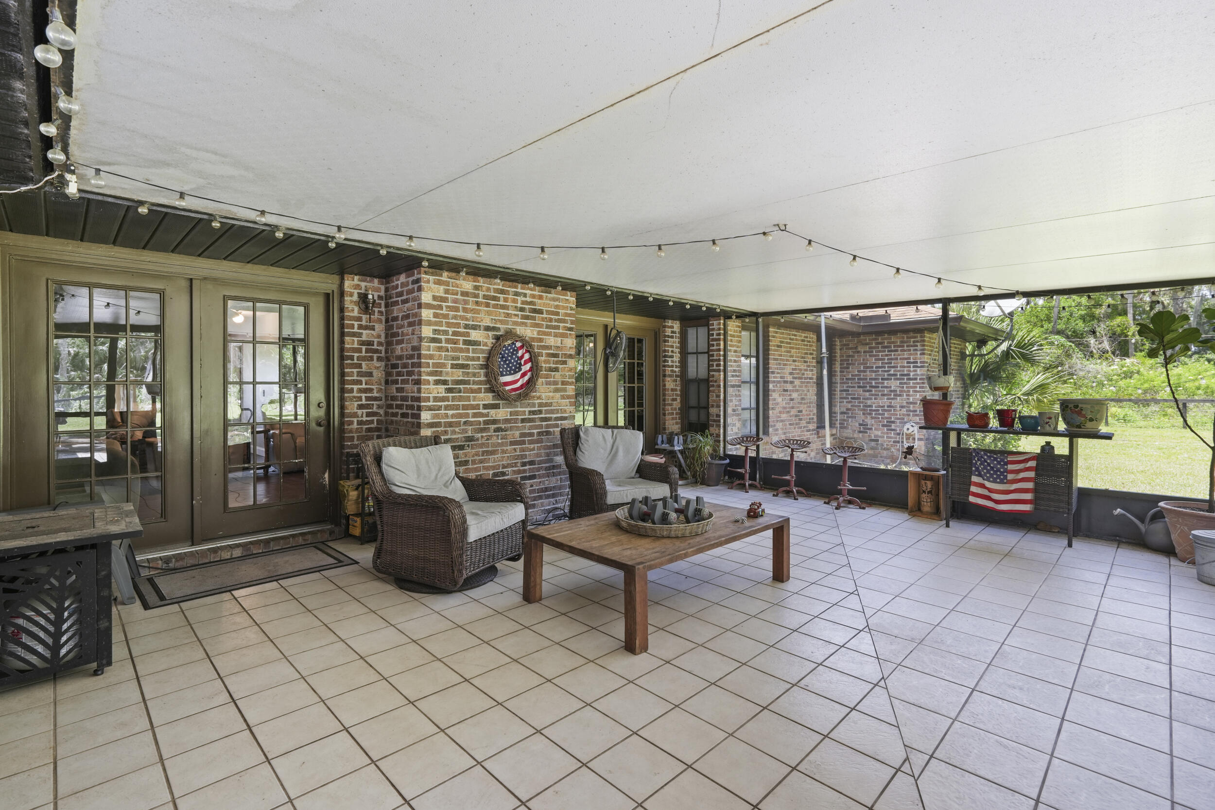 METES AND BOUNDS - Residential
