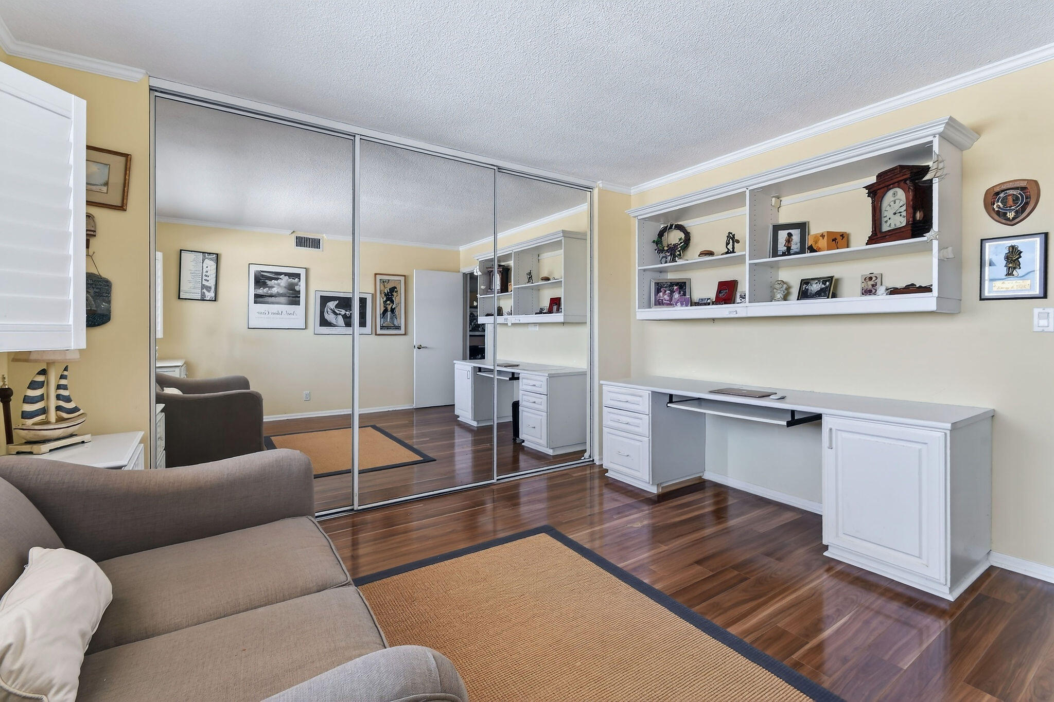 LAKE HARBOUR TOWERS EAST CONDO - Residential