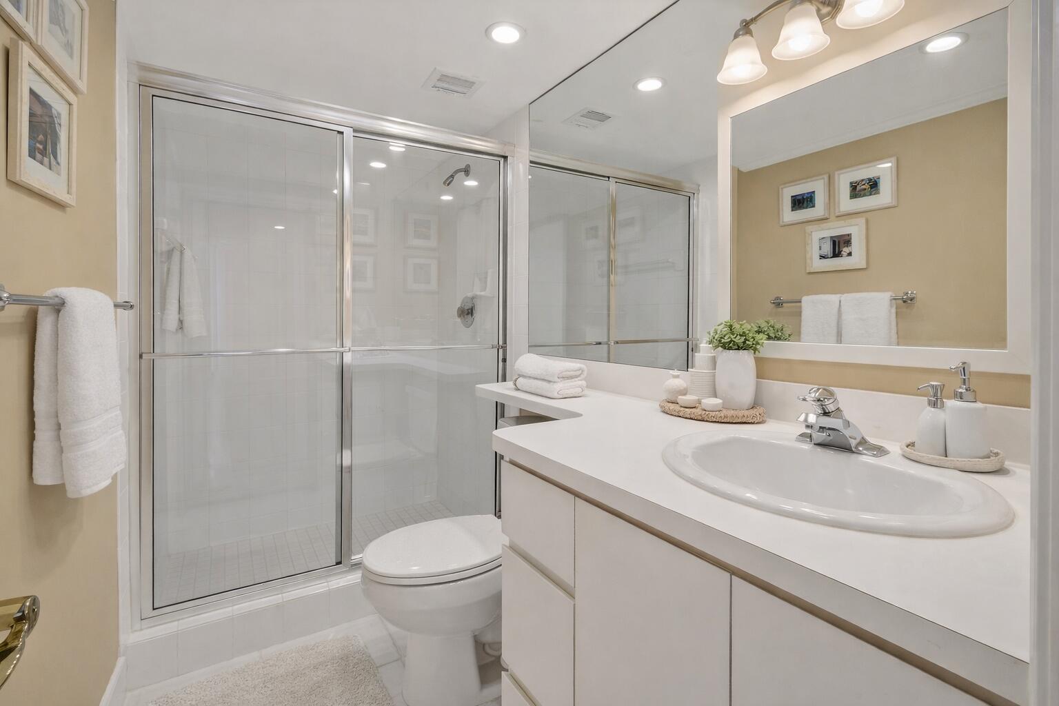 LAKE HARBOUR TOWERS EAST CONDO - Residential