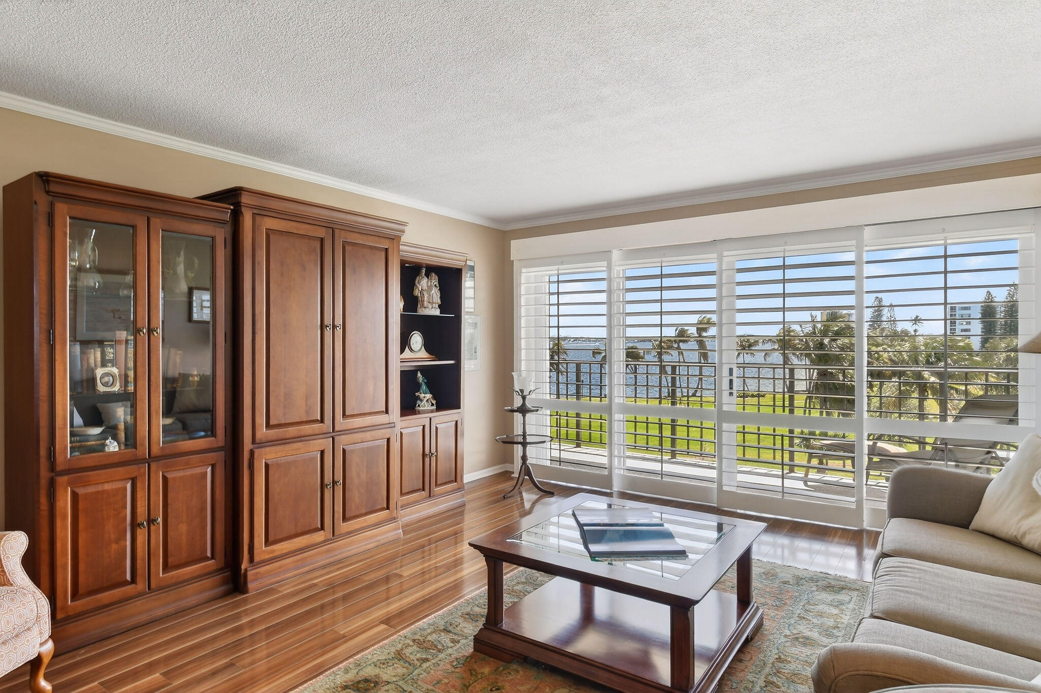 801 Lake Shore Drive 414, Lake Park, FL, 33403/$348,999 3 801 Lake Shore Drive 414