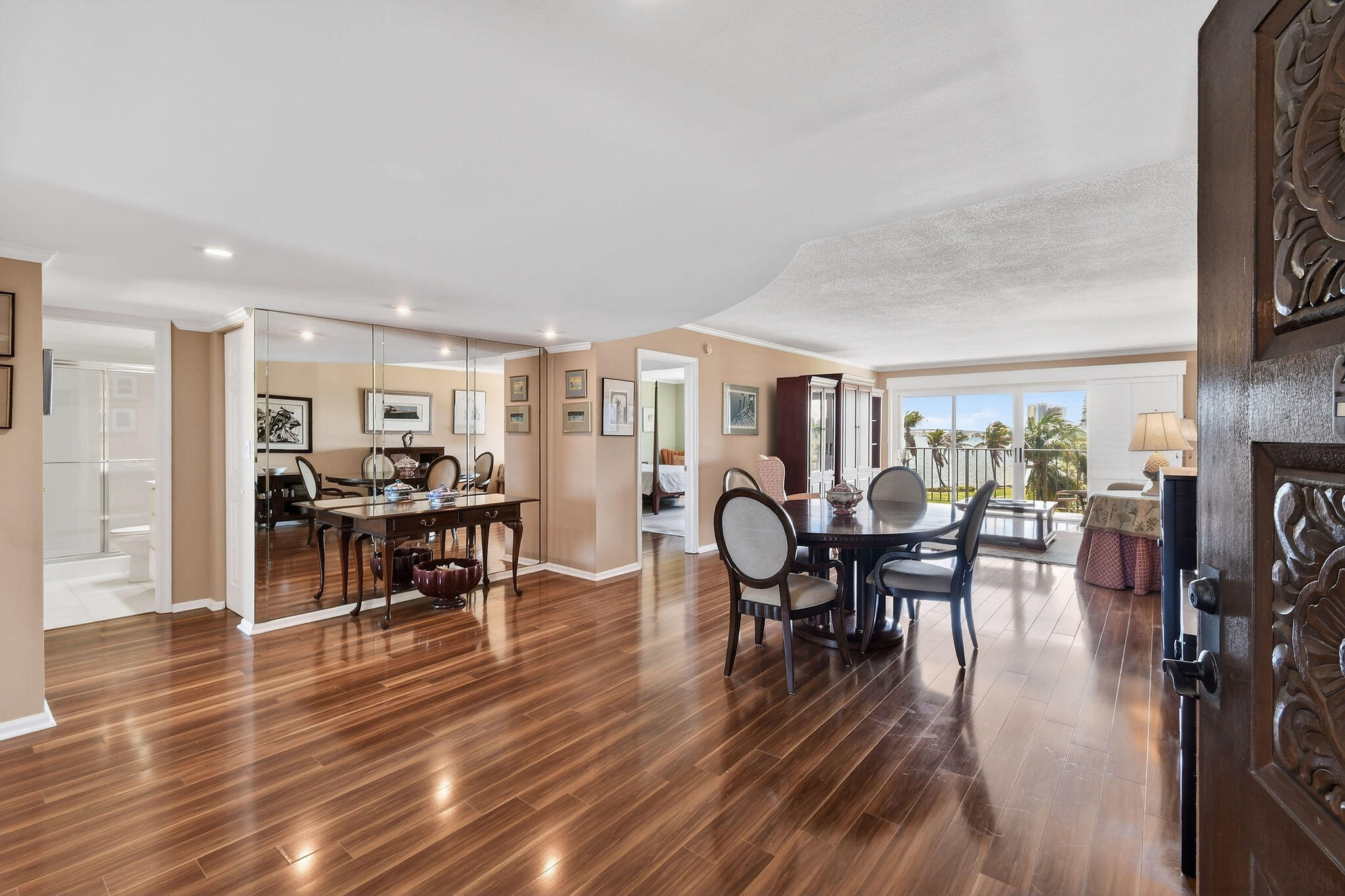 801 Lake Shore Drive 414, Lake Park, FL, 33403/$348,999 2 801 Lake Shore Drive 414