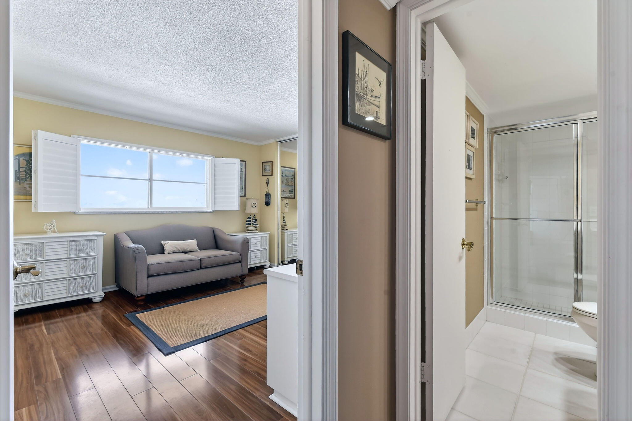 LAKE HARBOUR TOWERS EAST CONDO - Residential