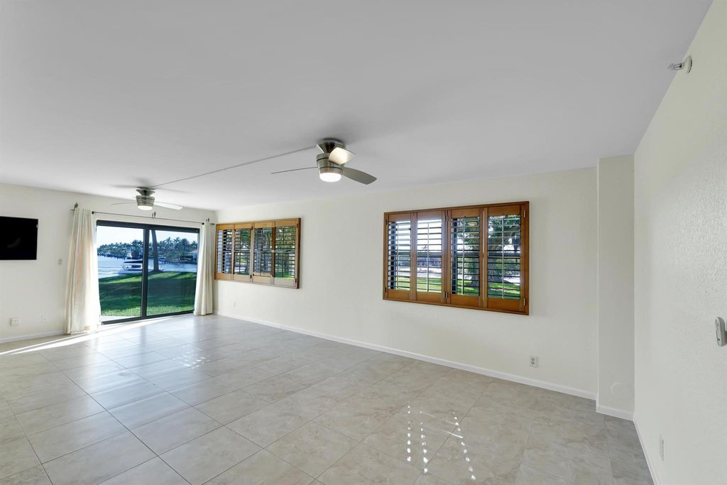Photo of 374 Golfview Road #106, North Palm Beach, FL 33408 (MLS # F10484401)