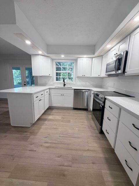 Tiny photo for 180 8th Court, Vero Beach, FL 32962 (MLS # B26052478)