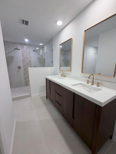 Tiny photo for 180 8th Court, Vero Beach, FL 32962 (MLS # B26052478)