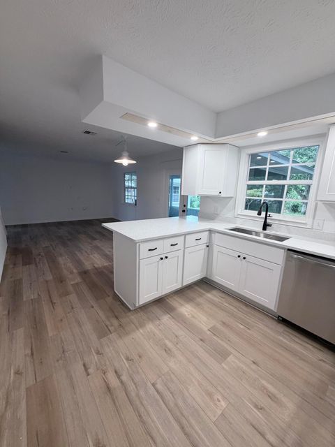 Tiny photo for 180 8th Court, Vero Beach, FL 32962 (MLS # B26052478)