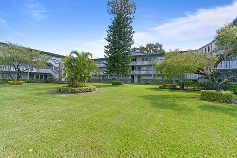 227 Suffolk F Boca Raton FL 33434