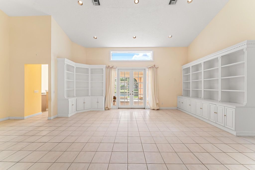 Photo of 18910 Sweet Pepper Court, Jupiter, FL 33458 (MLS # R11140729)