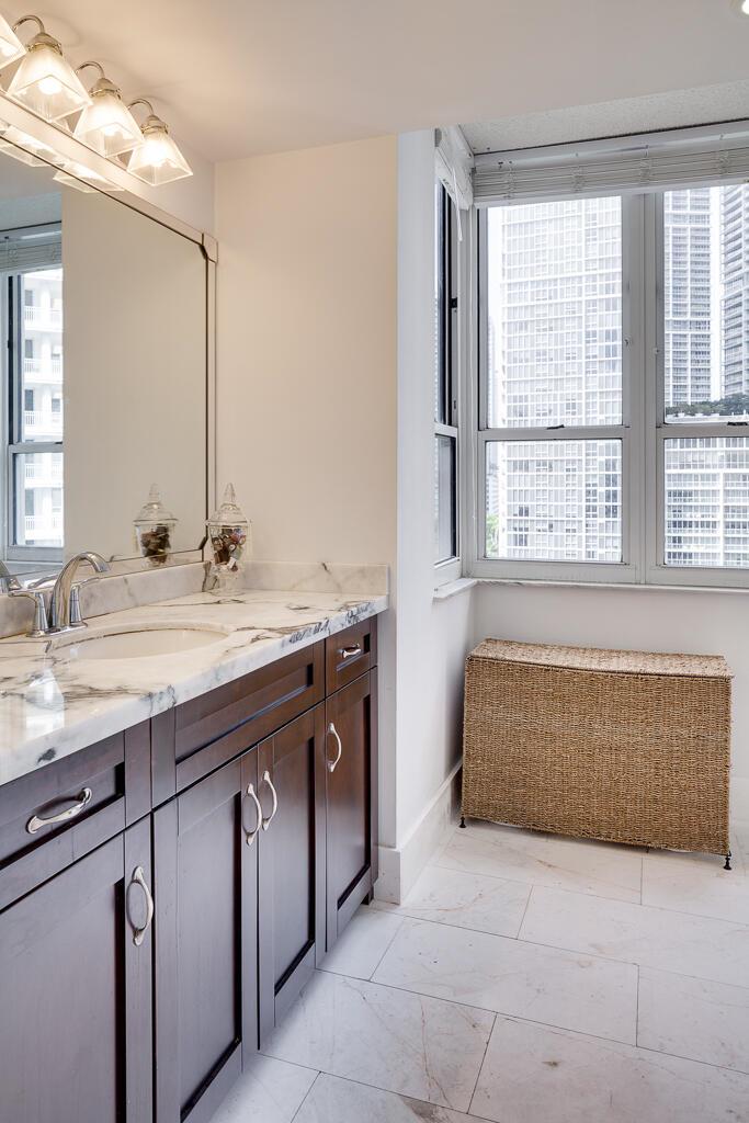 COURVOISIER COURTS CONDO - Residential Lease