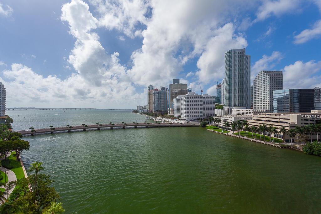 COURVOISIER COURTS CONDO - Residential Lease