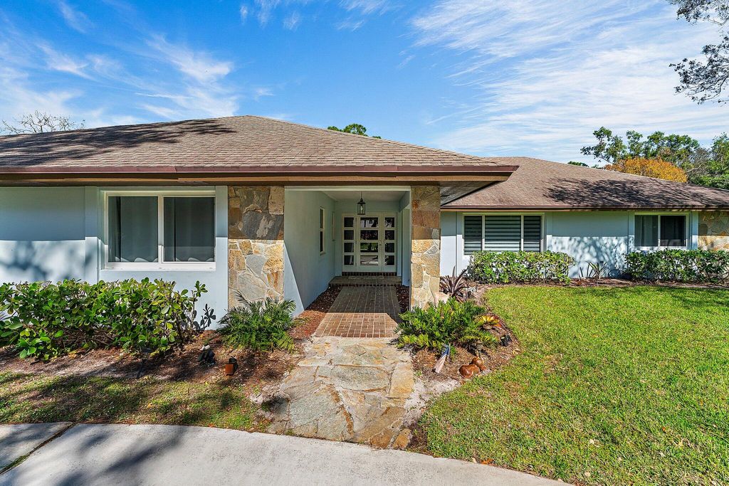 Photo of 6799 Imperial Woods Road, Jupiter, FL 33458 (MLS # R10960273)