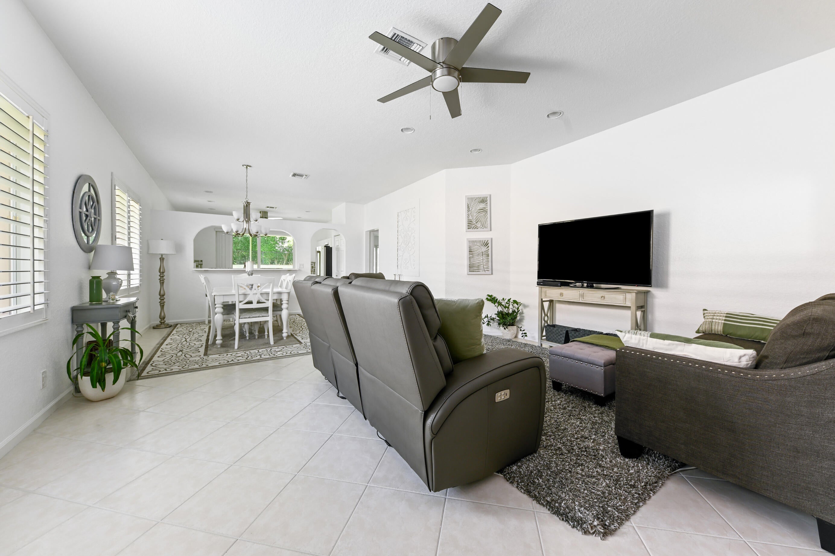 9142 BAY POINT Circle