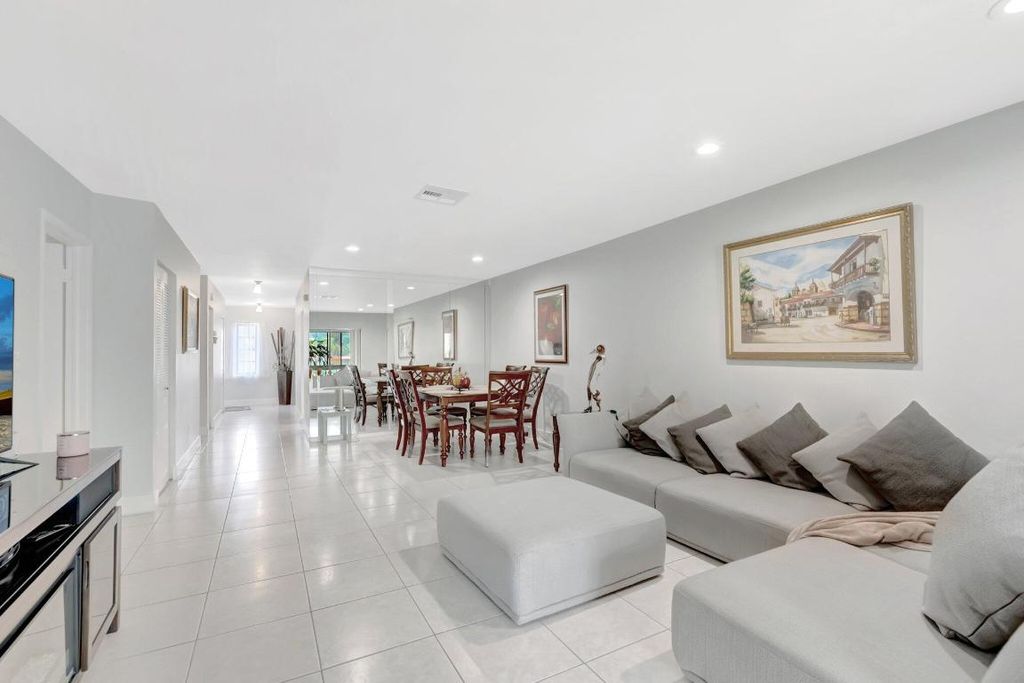 Photo of 21214 Lago Circle #8f, Boca Raton, FL 33433 (MLS # R11110678)