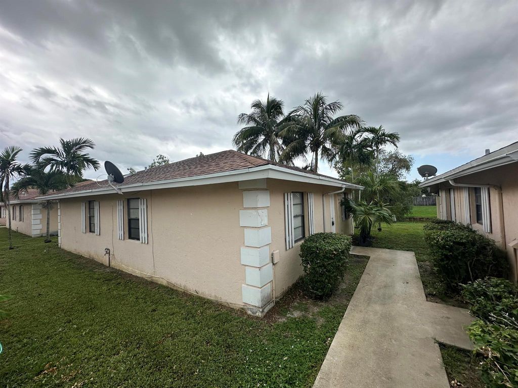 Photo of 1185 White Pine Drive #1185, Wellington, FL 33414 (MLS # R11013204)