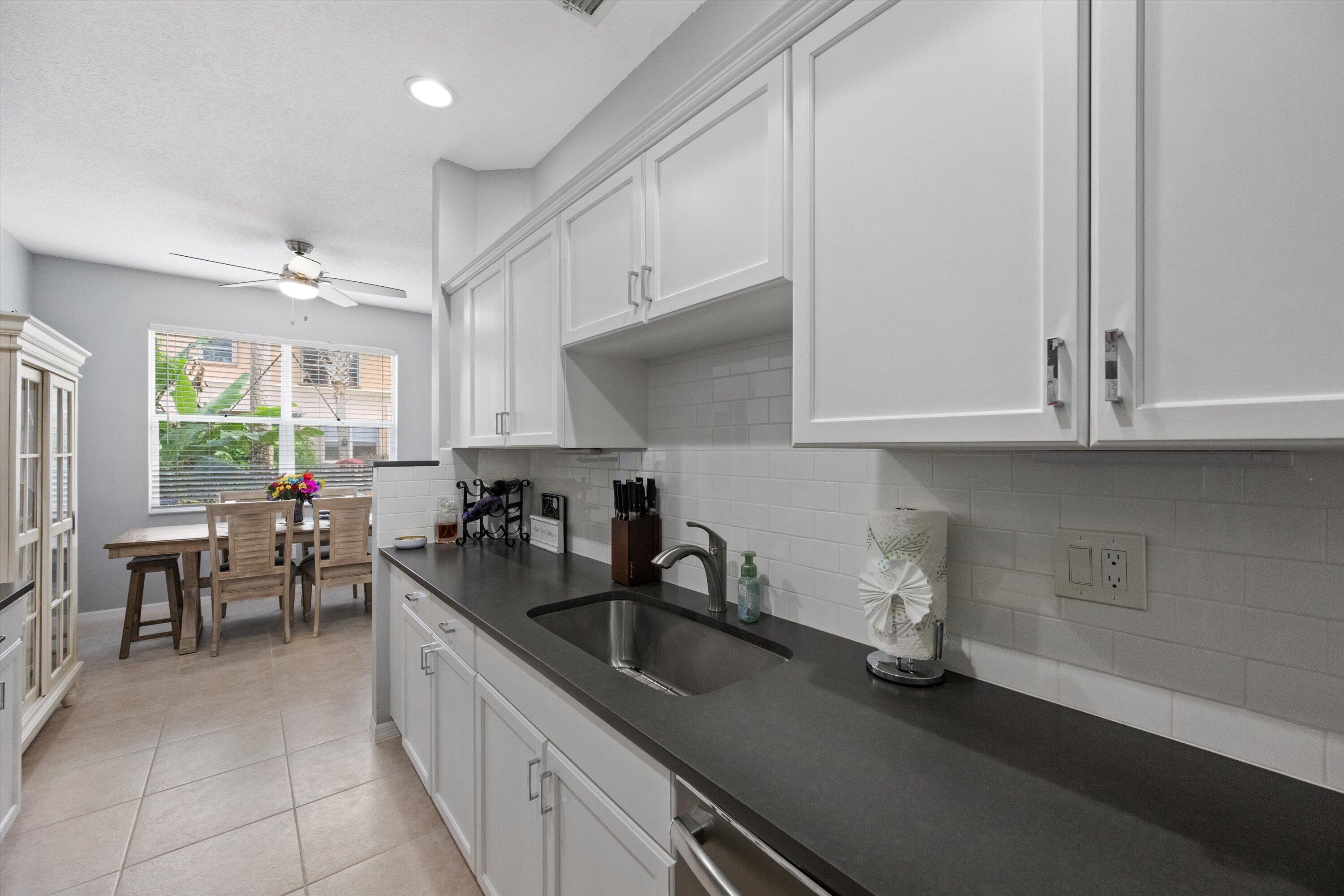 SEMINOLE ESTATES & TOWNHOMES - Residential