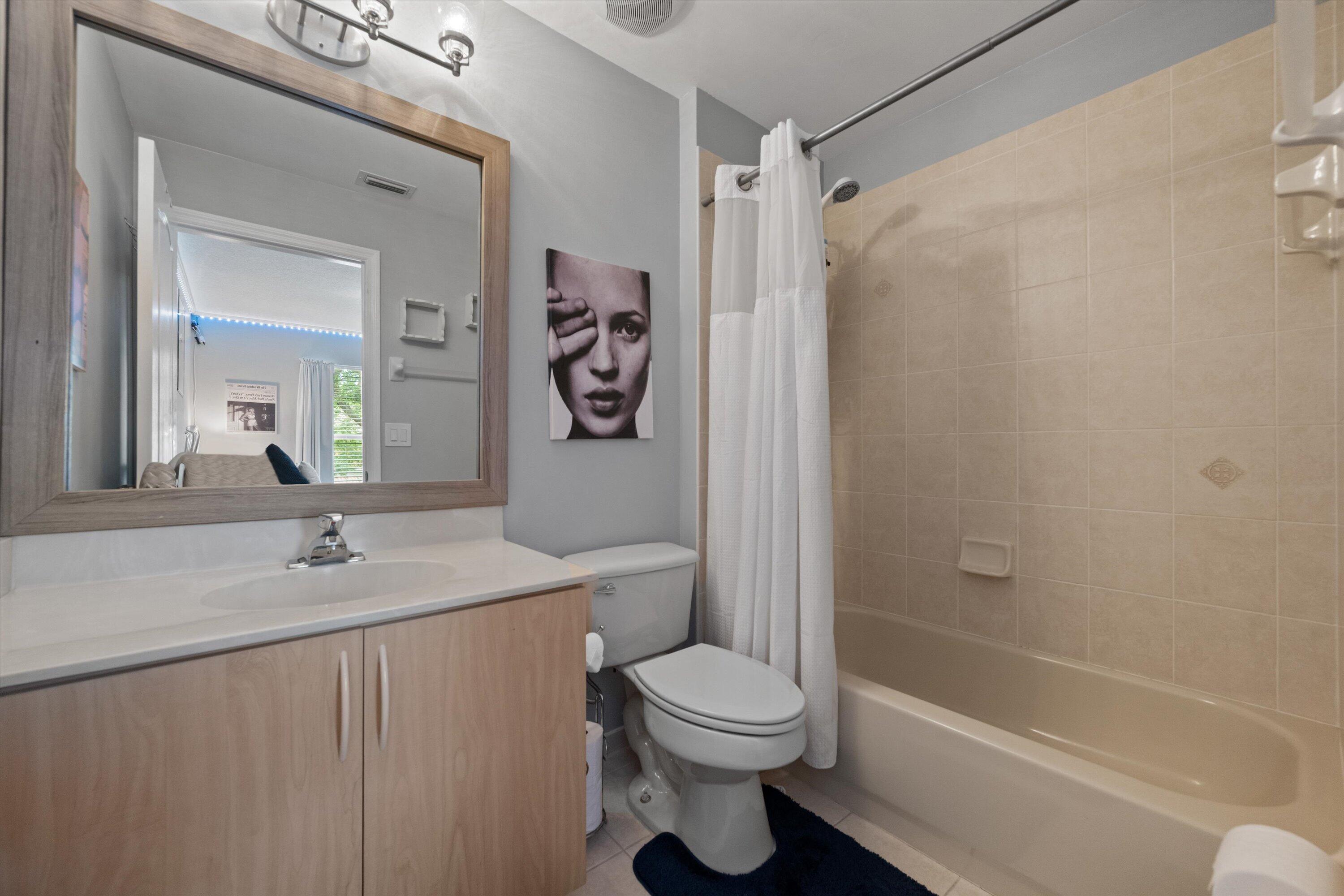 SEMINOLE ESTATES & TOWNHOMES - Residential