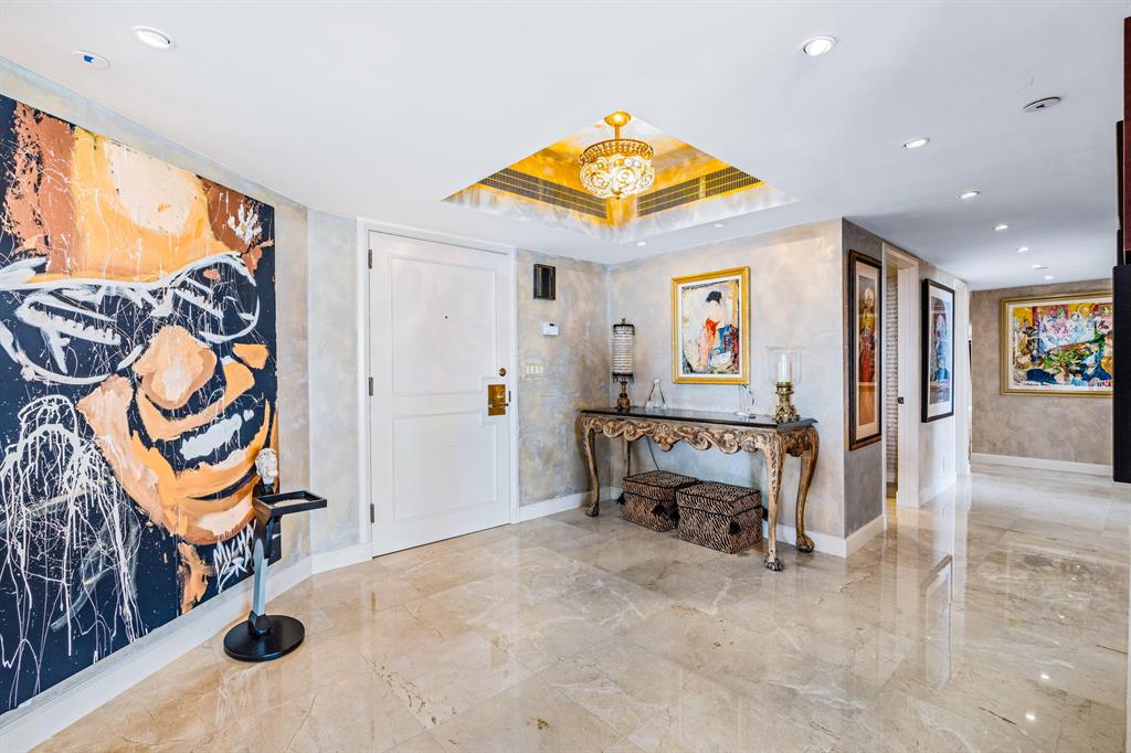 OLD PORT COVE LAKE POINT - Residential