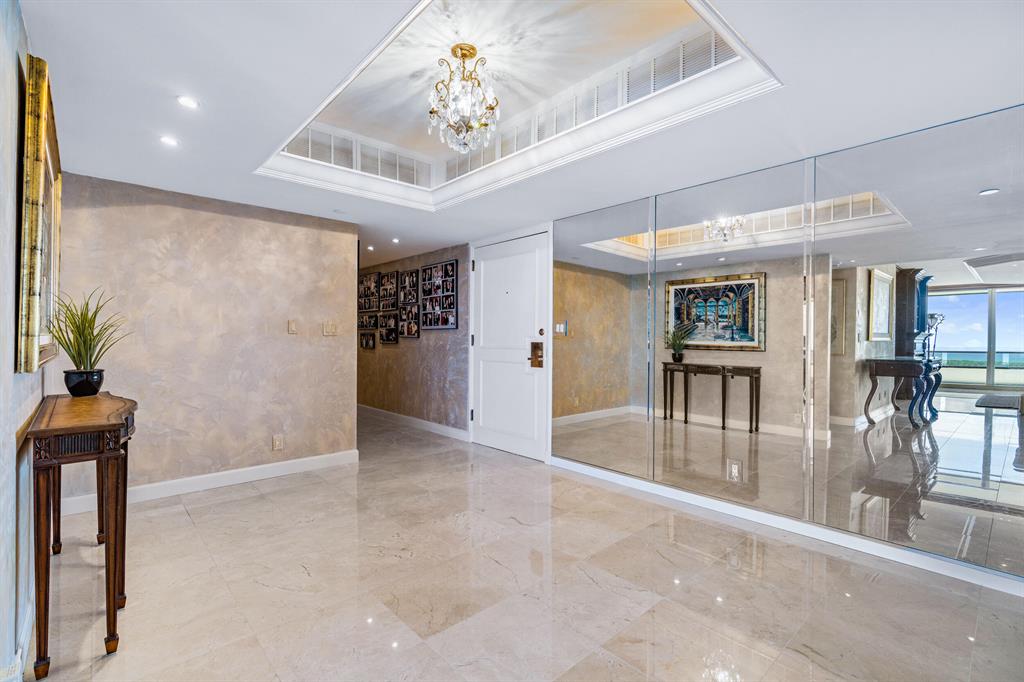 OLD PORT COVE LAKE POINT - Residential