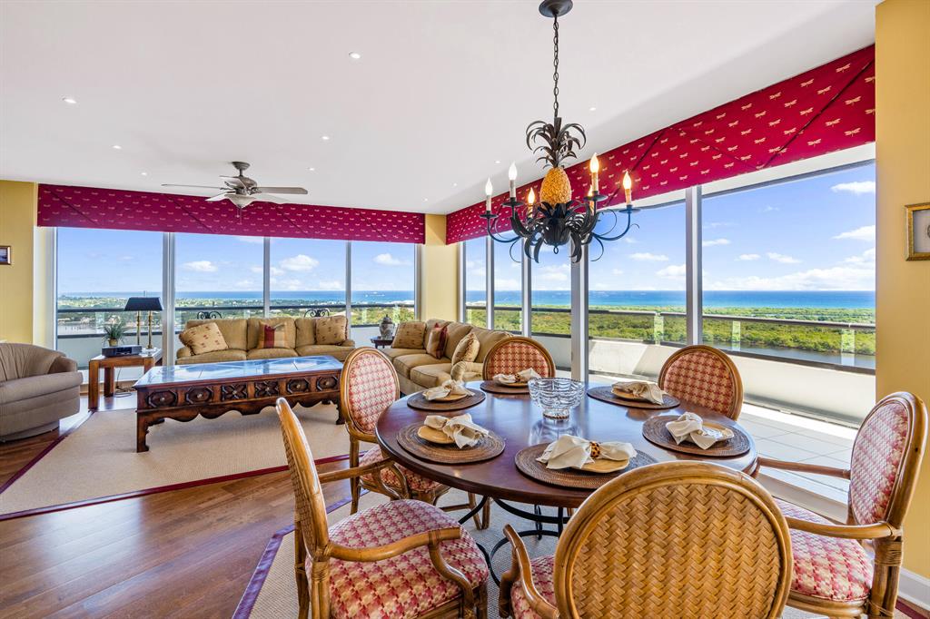 OLD PORT COVE LAKE POINT - Residential