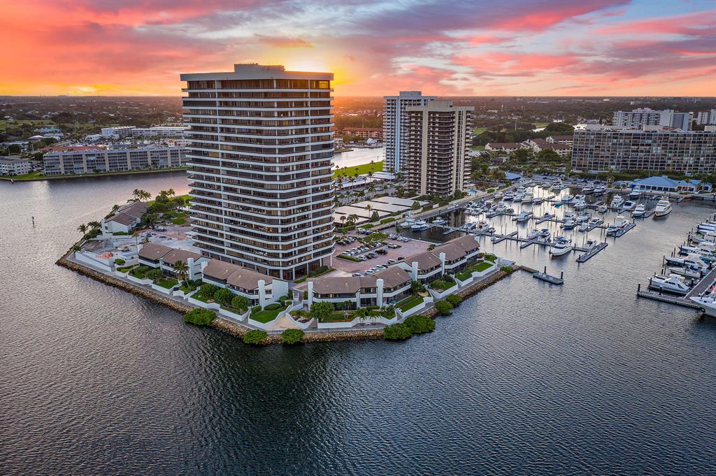 OLD PORT COVE LAKE POINT - Residential