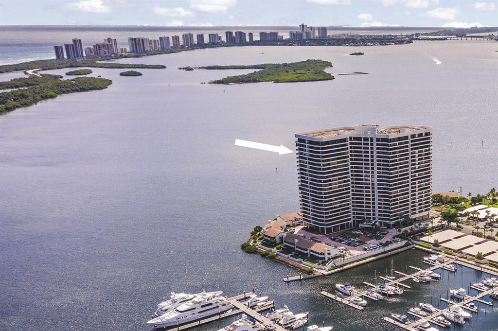 OLD PORT COVE LAKE POINT - Residential