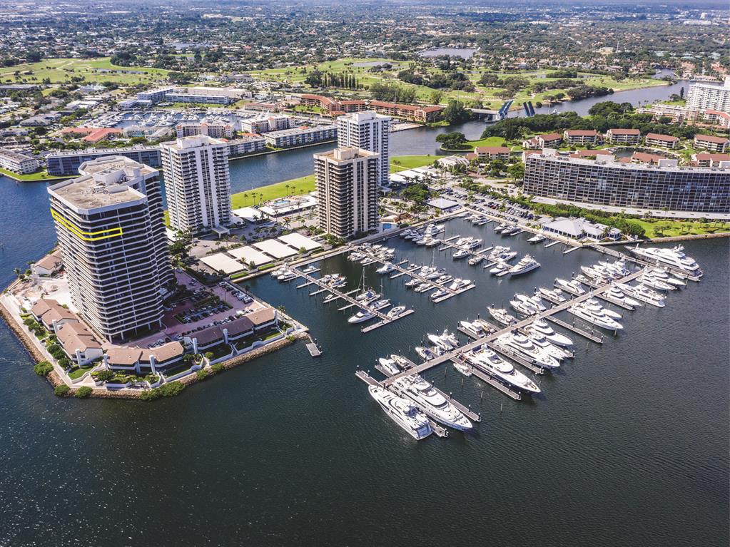 OLD PORT COVE LAKE POINT - Residential