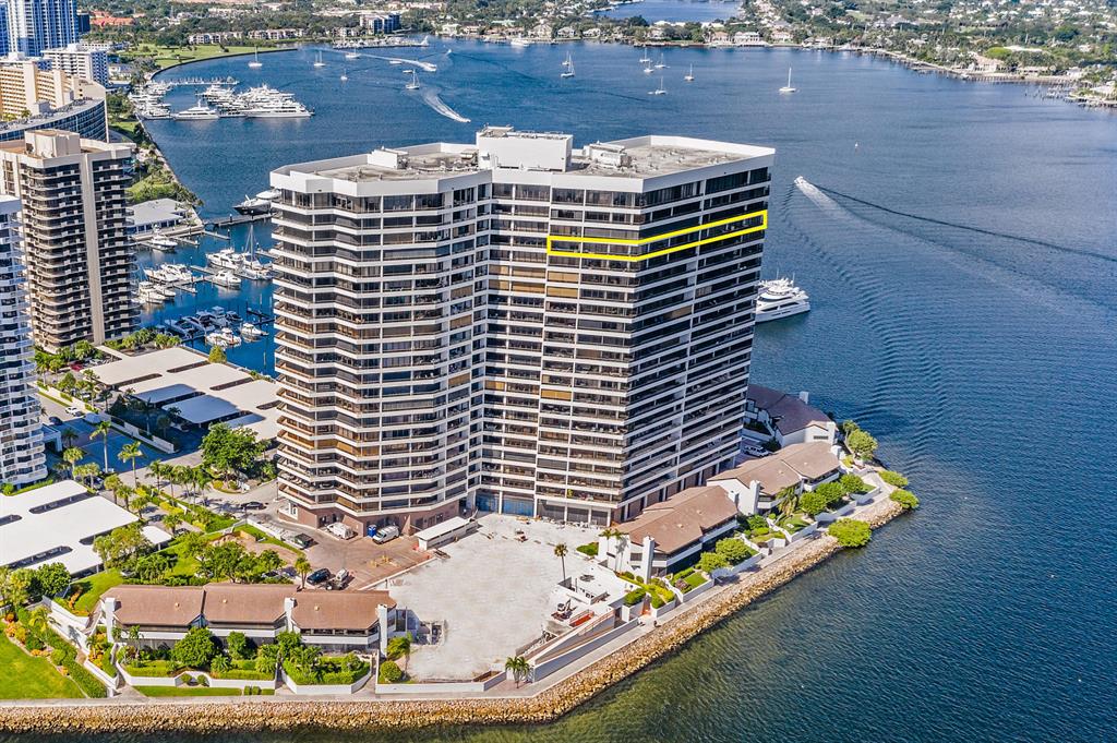 OLD PORT COVE LAKE POINT - Residential