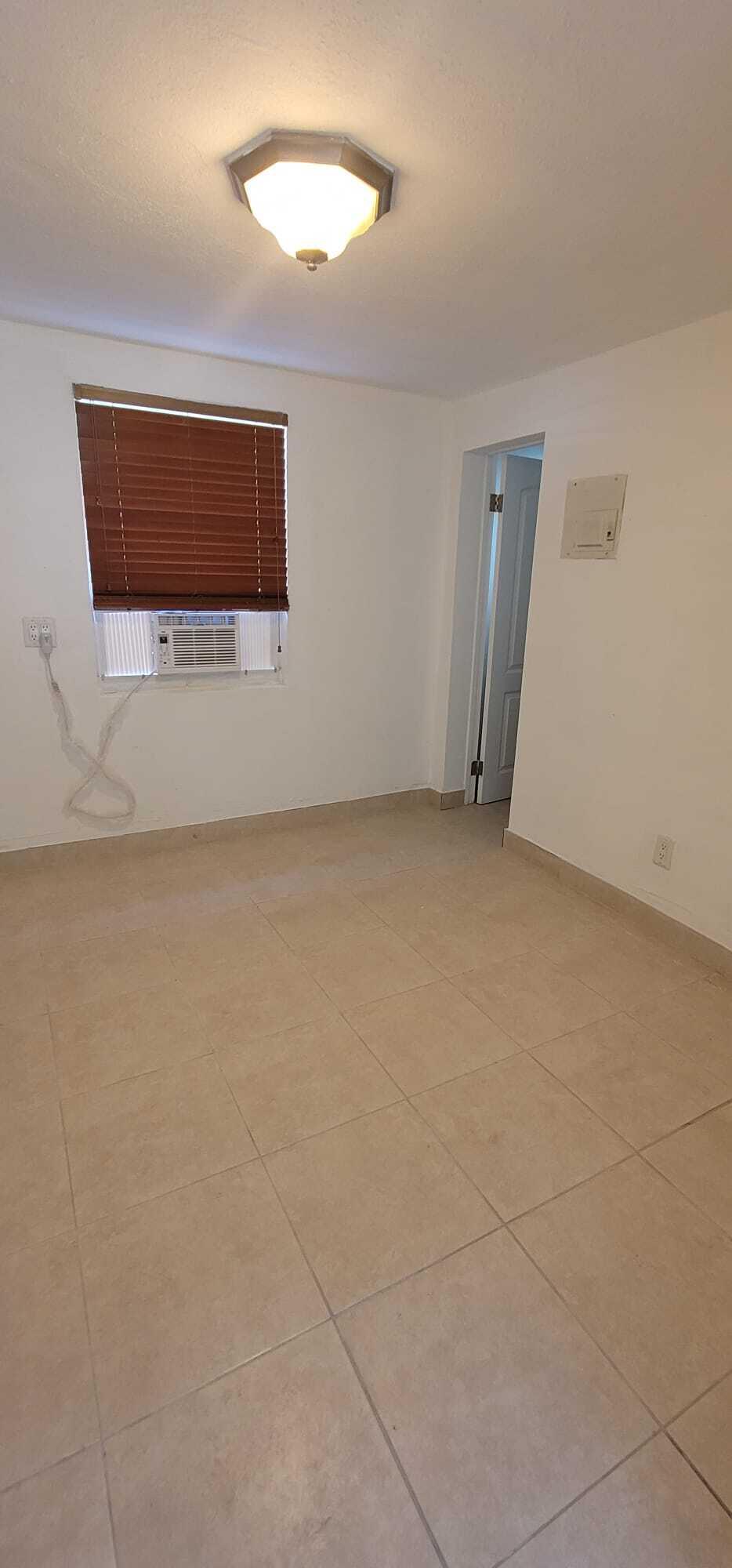 HOLLYWOOD BEACH GARDENS - Residential Income